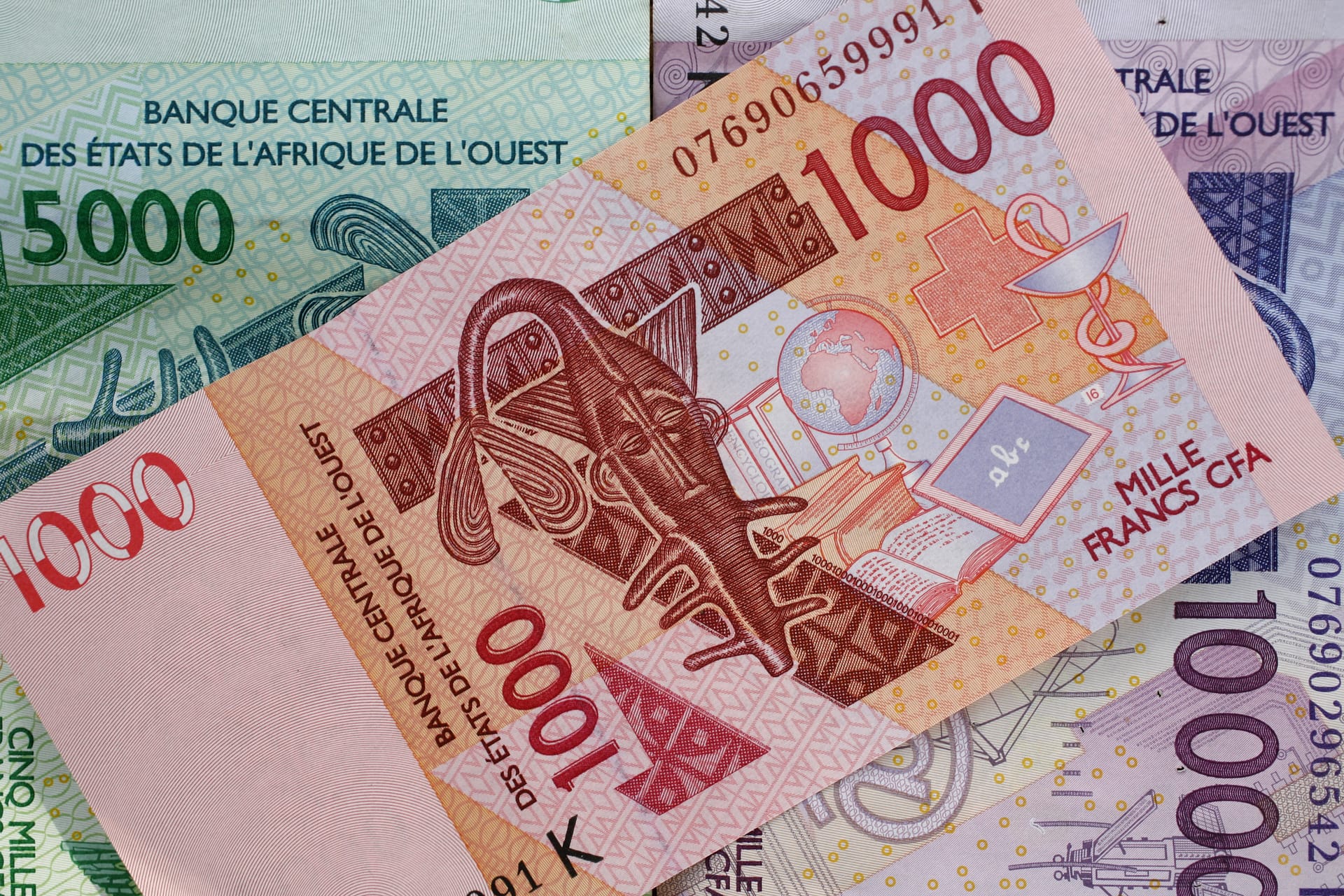 Le Franc CFA Est Mort Vive L ECO CFA IRIS