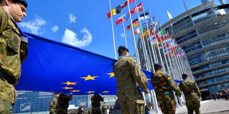 L Europe De La Defense Et La Cooperation Structuree